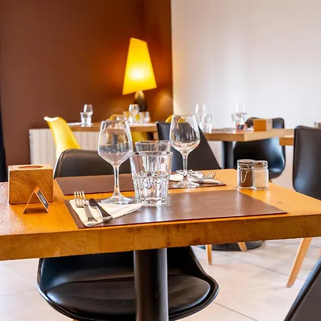 Kyriad Hotel 3*