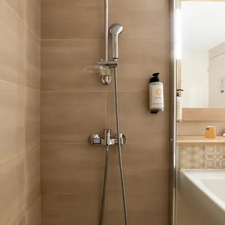 Kyriad Hotel 3*